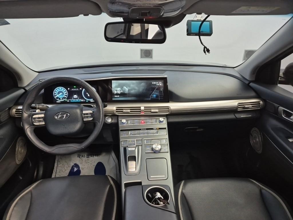 Hyundai Nexo Premium 8