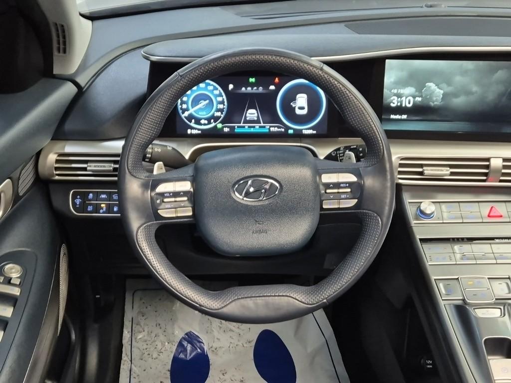 Hyundai Nexo Premium 10