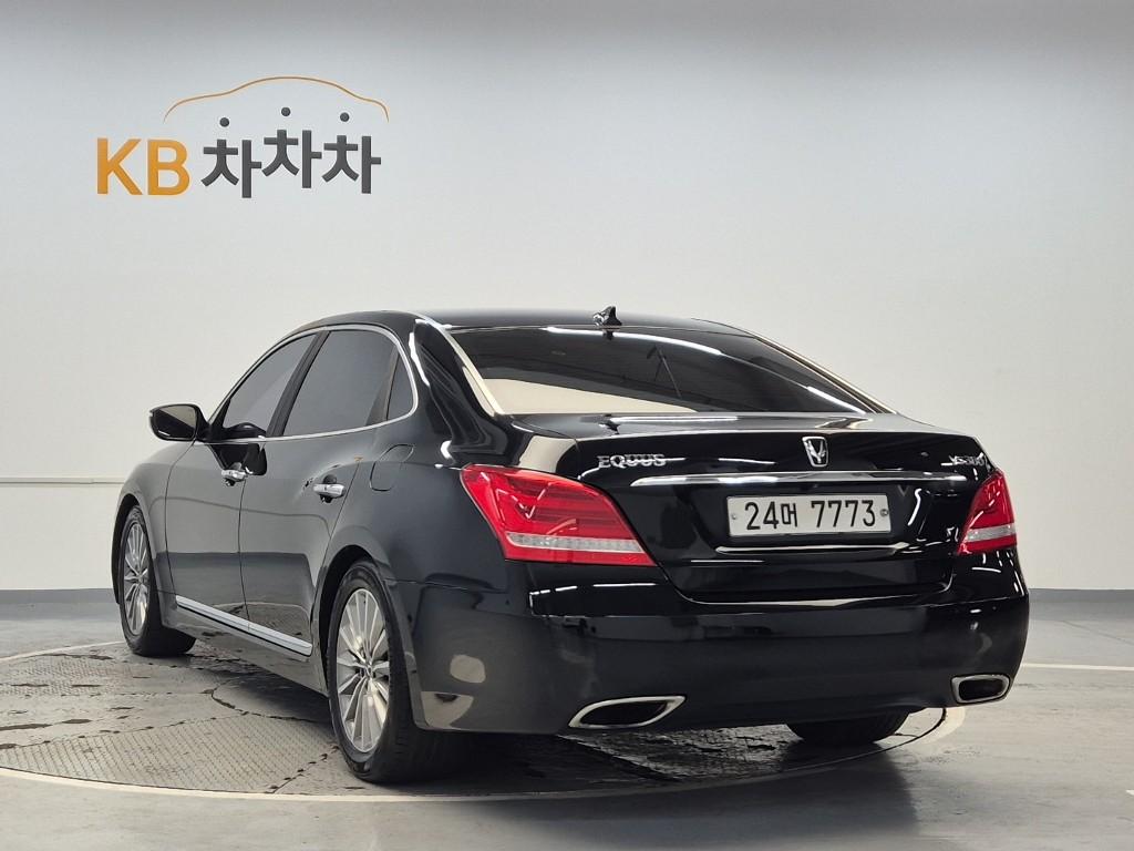 HYUNDAI Ecuus (New Model) VS380