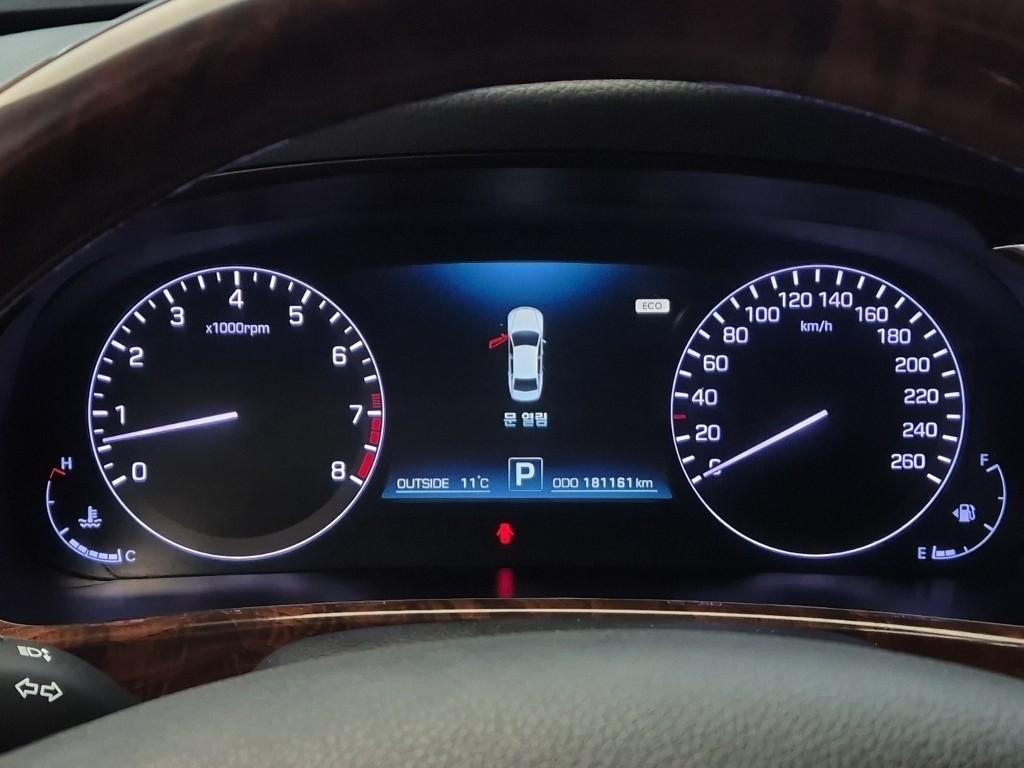 HYUNDAI Ecuus (New Model) VS380