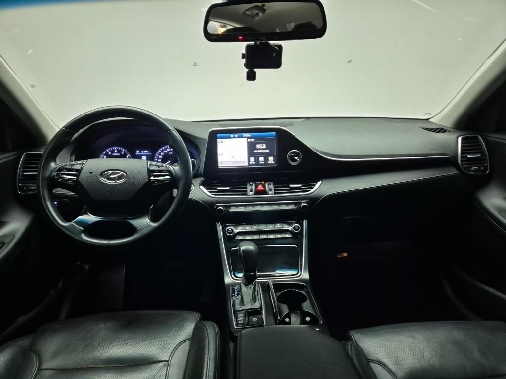 Hyundai Grandeur IG Premium 2.4 GDi 8