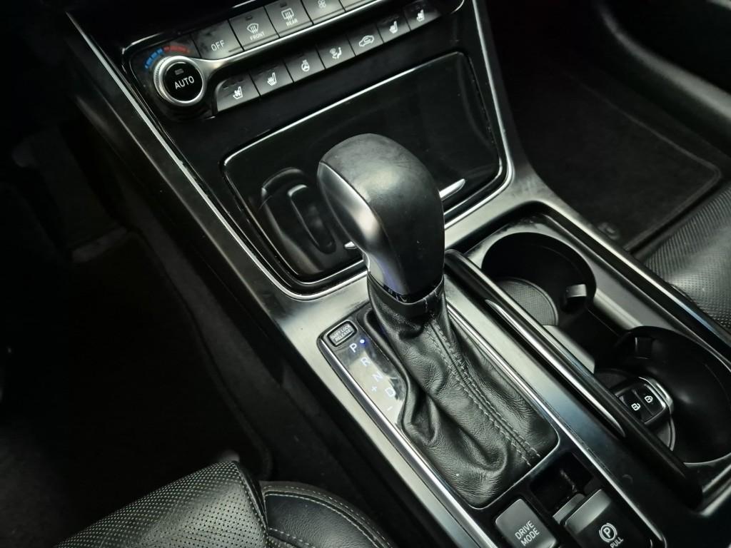 Hyundai Grandeur IG Premium 2.4 GDi 9