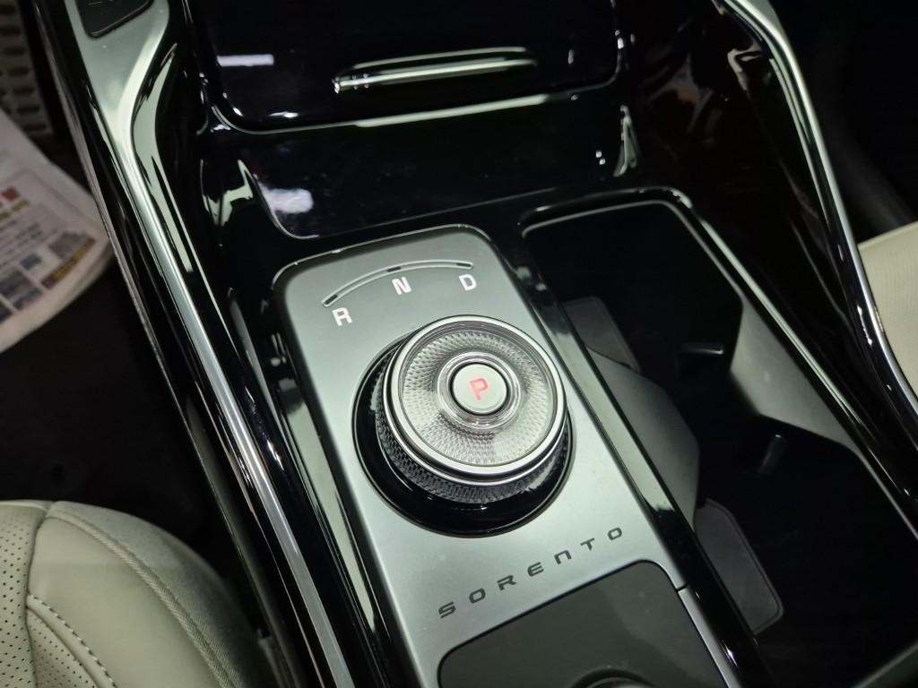 Kia Sorento Hybrid MQ4 Signature 1.6 HEV 2WD 9