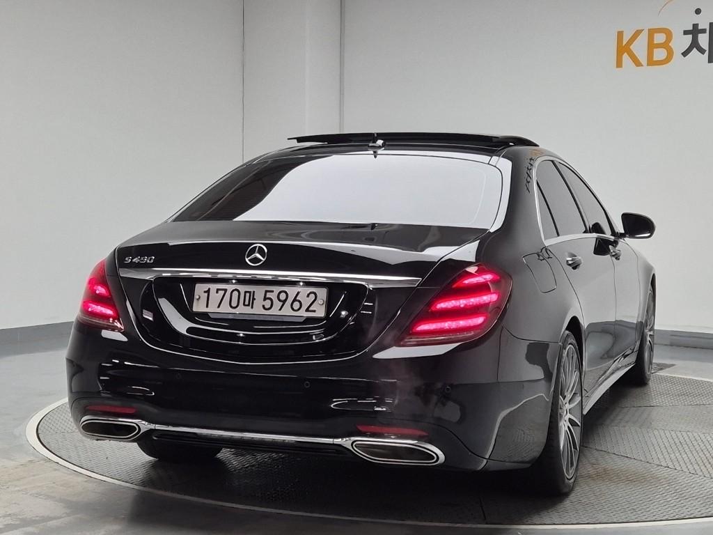 Mercedes-Benz S-Class S450L 4