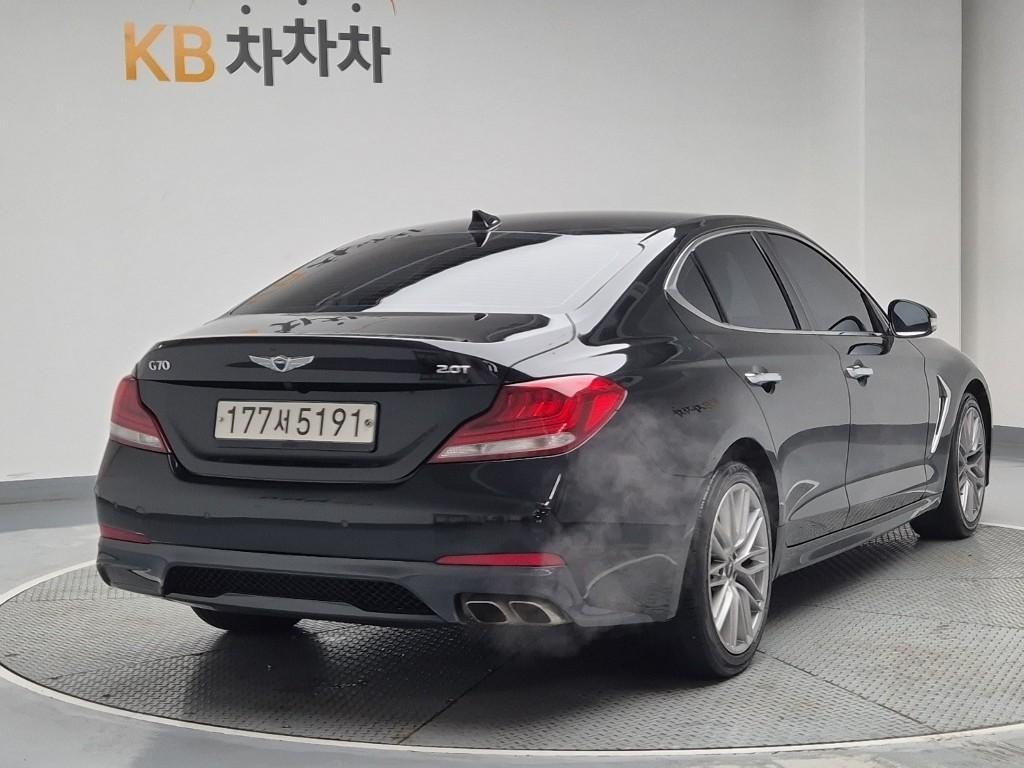 Genesis G70 2019 photo 3