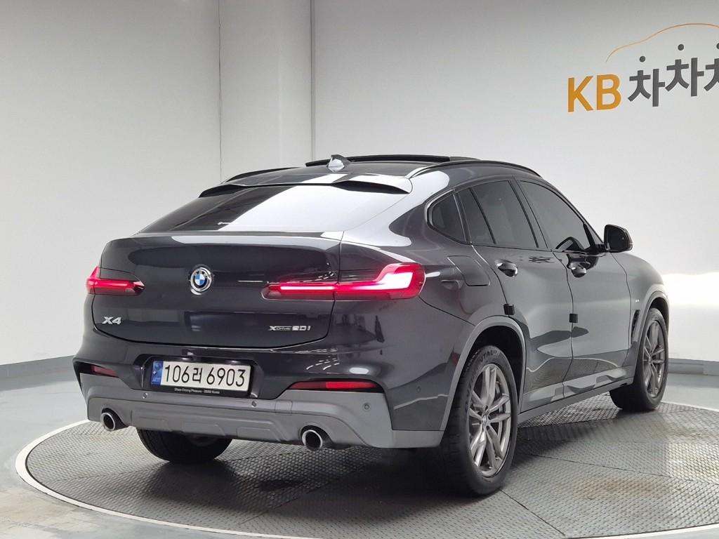 BMW X4 M Sport X xDrive20i 4