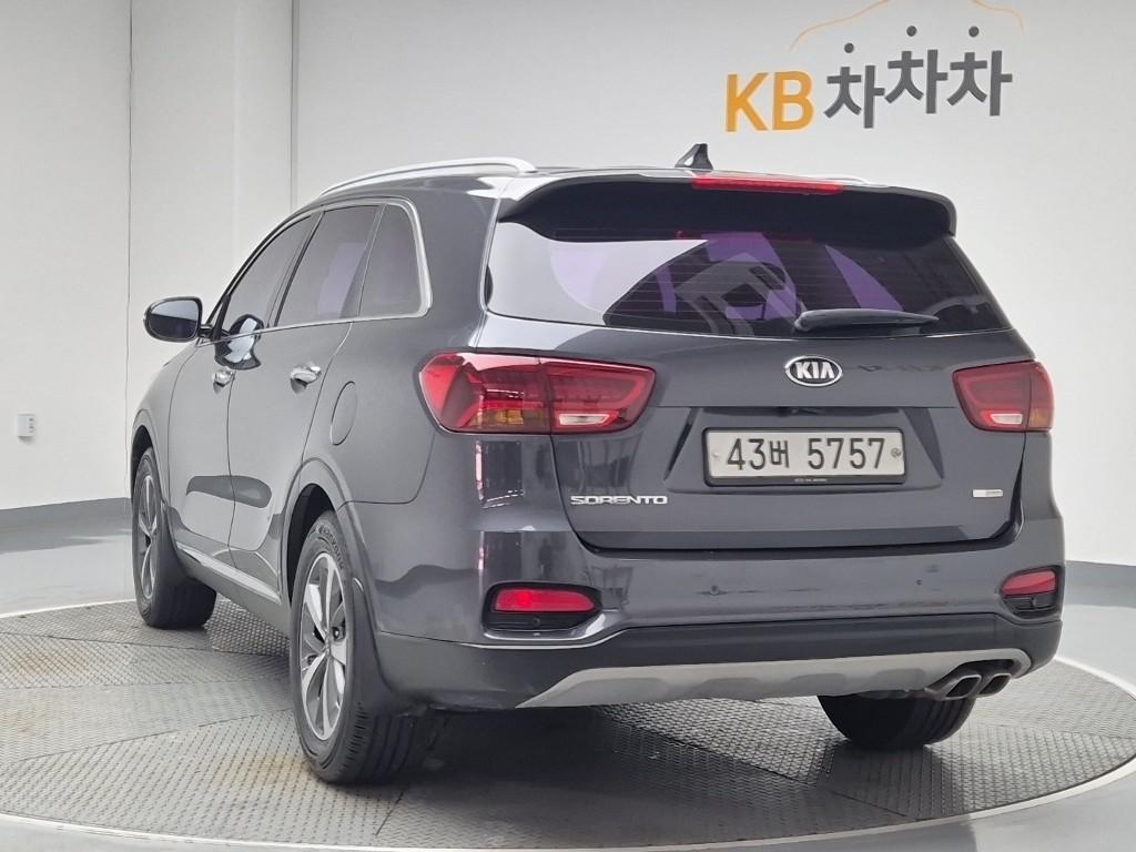 Kia Sorento 2018 photo 2
