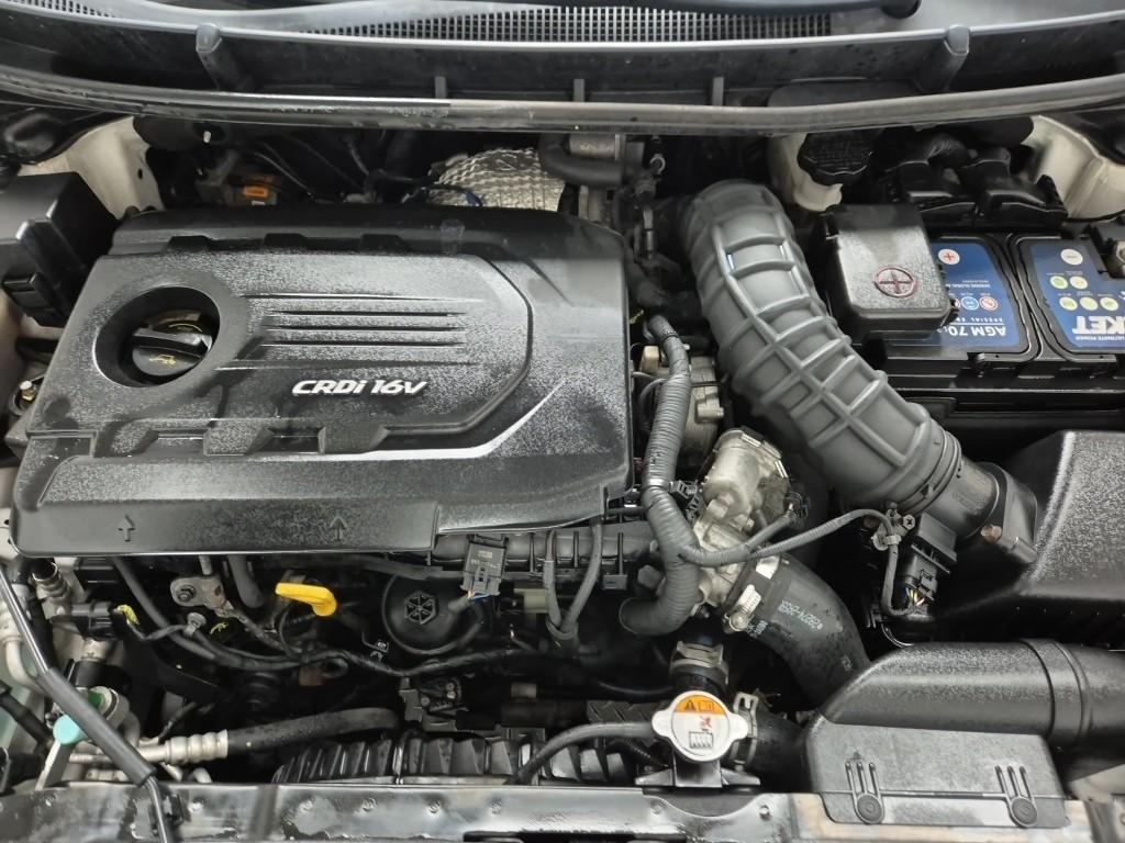 HYUNDAI The New I30 1.6 VGT