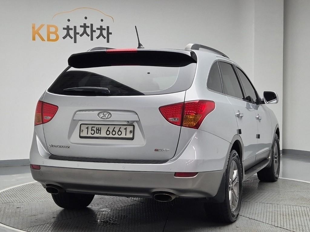 HYUNDAI Veracruz Diesel 2WD