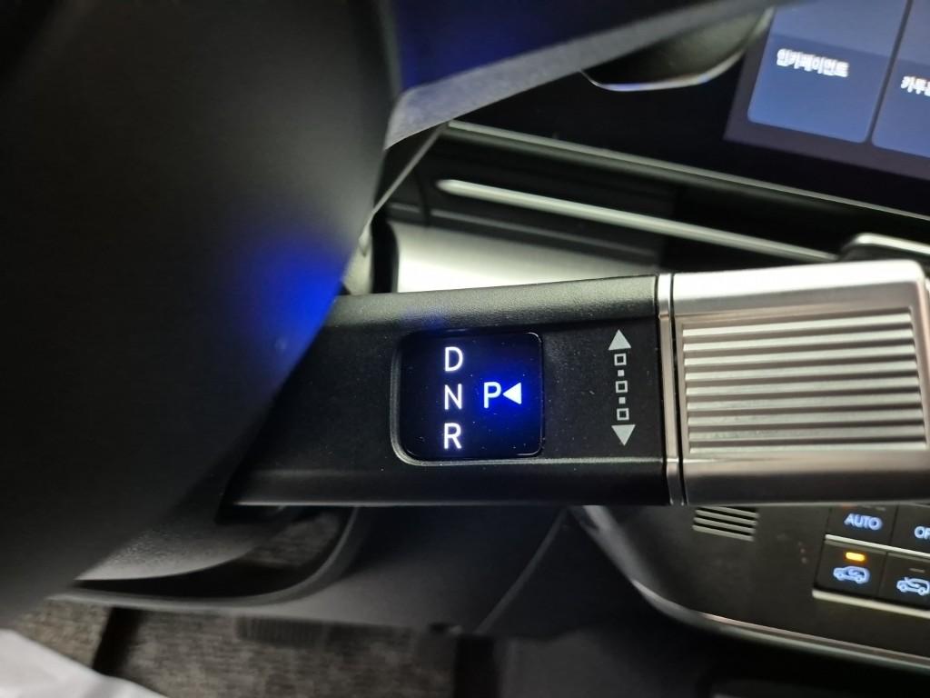 Hyundai Kona The Premium Gasoline 1.6 Turbo 2WD 9