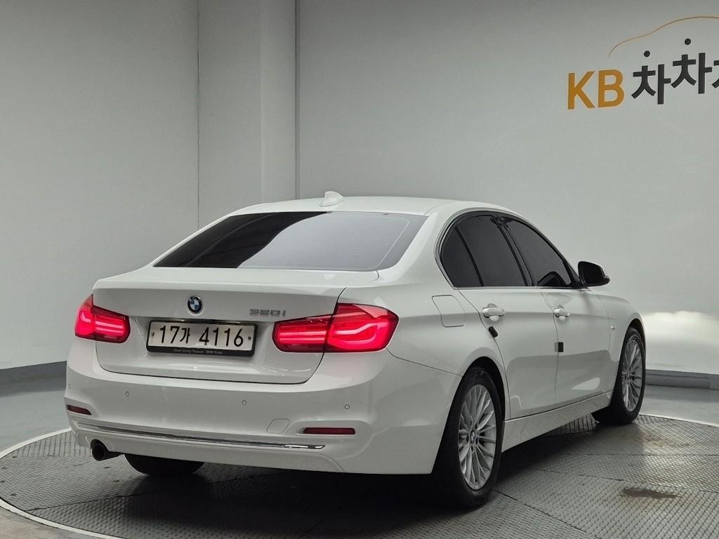 BMW 3 Series 2017 photo 3