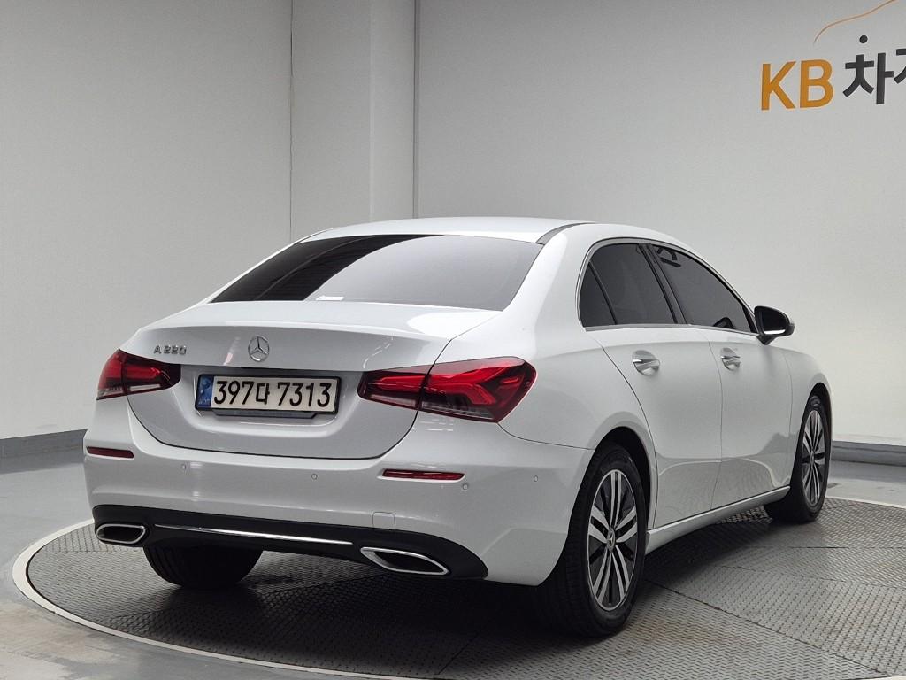 BENZ A-Class (4th Generation) A220 Sedan