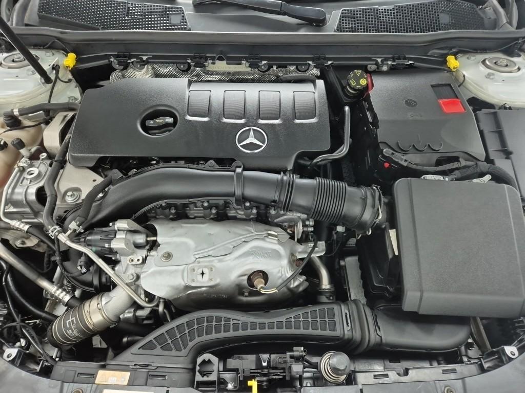 BENZ A-Class (4th Generation) A220 Sedan