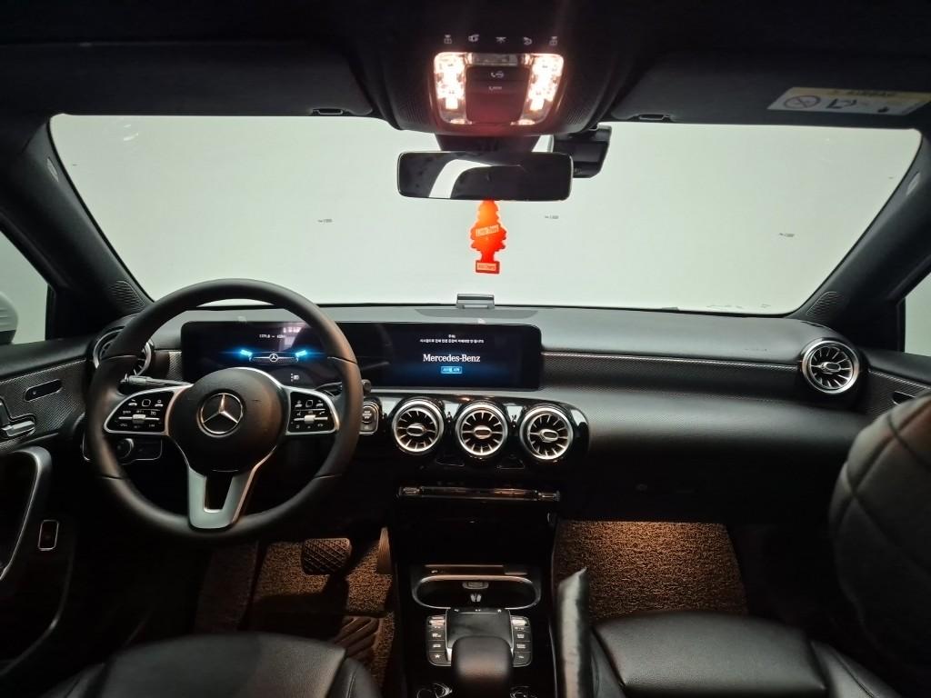 BENZ A-Class (4th Generation) A220 Sedan
