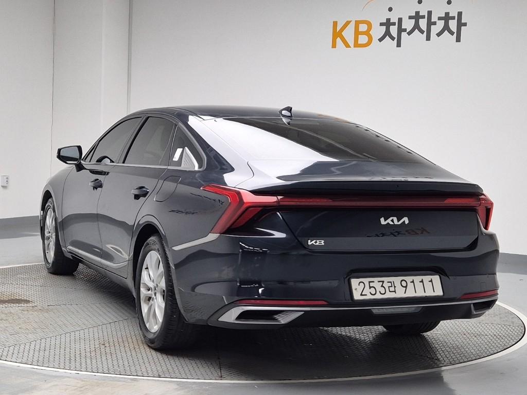 Kia K8 Trendy 3.5 LPi 3
