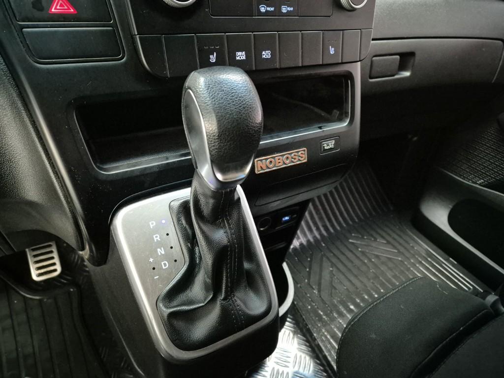 Hyundai Staria Smart Diesel 2.2 Cargo 9
