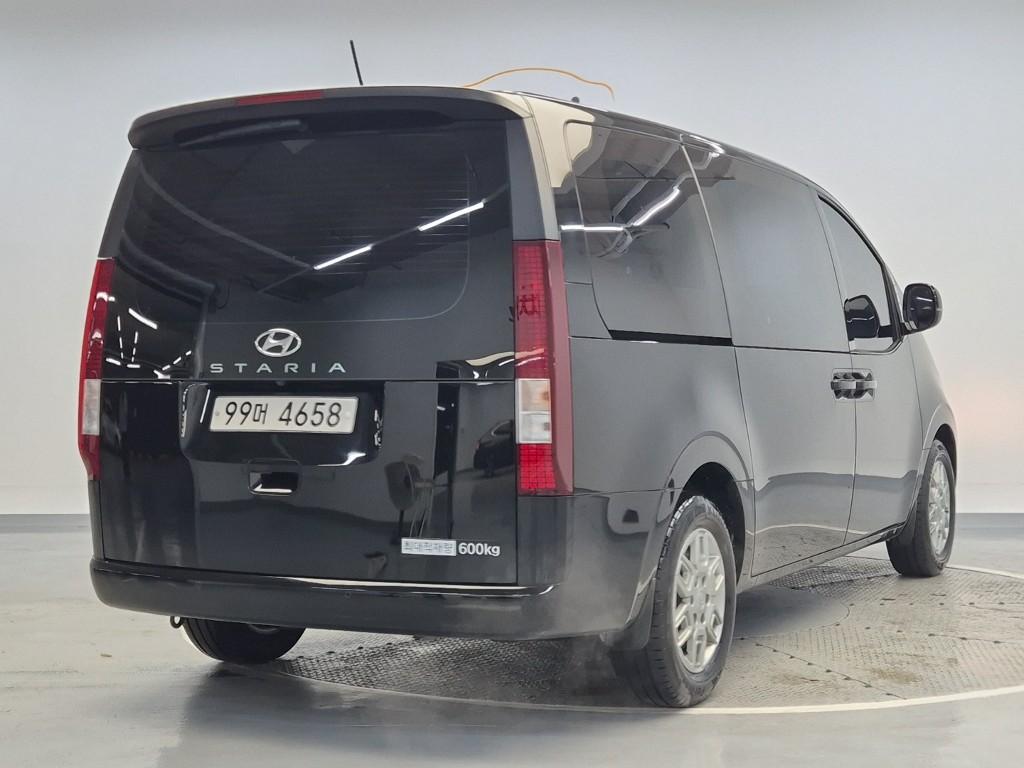 HYUNDAI Staria 2.2 Diesel Cargo 5-Seater