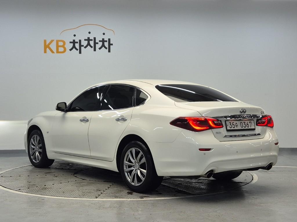 INFINITY Q70 3.7 AWD