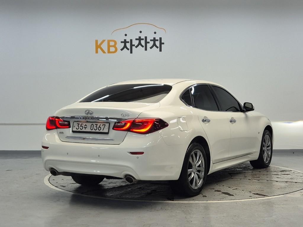 INFINITY Q70 3.7 AWD