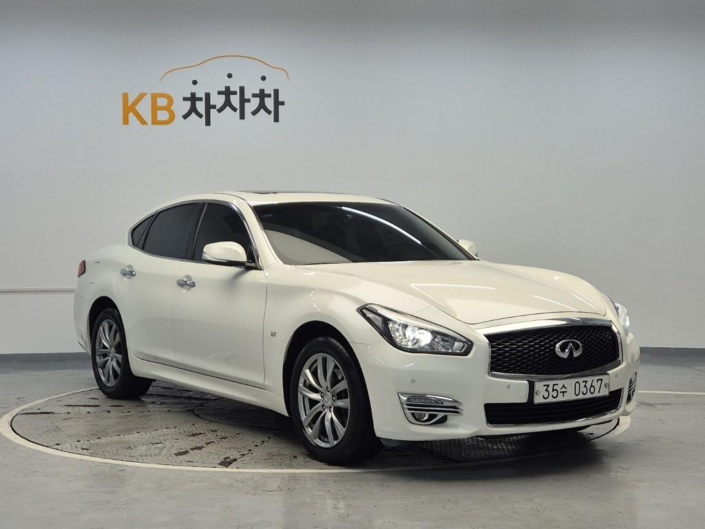 INFINITY Q70 3.7 AWD