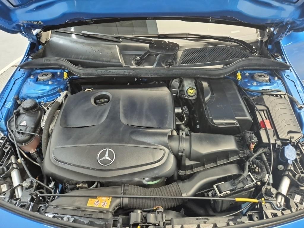 BENZ A-Class (3rd Generation) A200