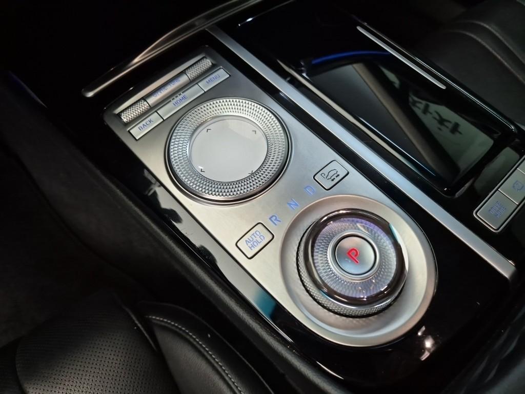 GENESIS The All New G80 Gasoline 2.5 AWD