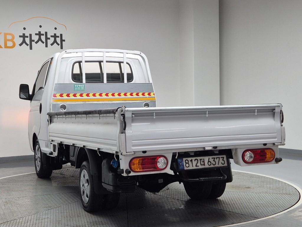 Hyundai Porter II Long Wheelbase Modern Long Wheelbase Super Cab 3