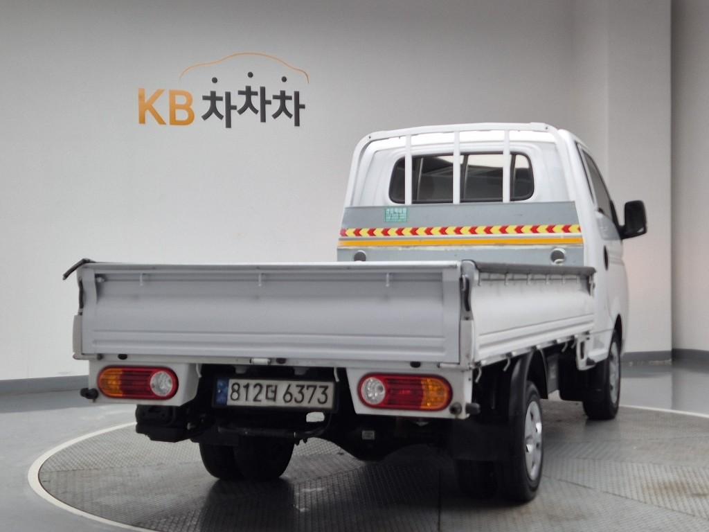 Hyundai Porter II Long Wheelbase Modern Long Wheelbase Super Cab 4