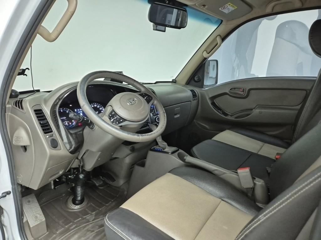 Hyundai Porter II Long Wheelbase Modern Long Wheelbase Super Cab 7