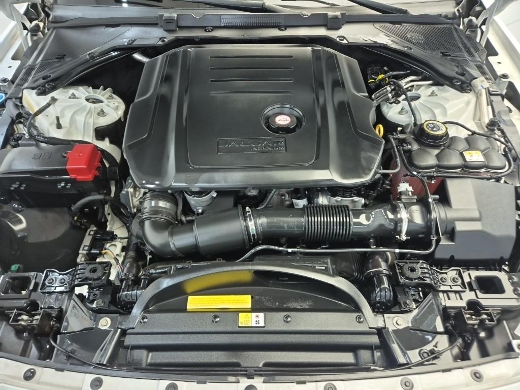 JAGUAR XF (2nd Generation) 2.0 20d
