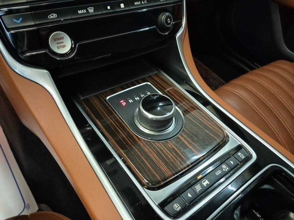JAGUAR XF (2nd Generation) 2.0 20d