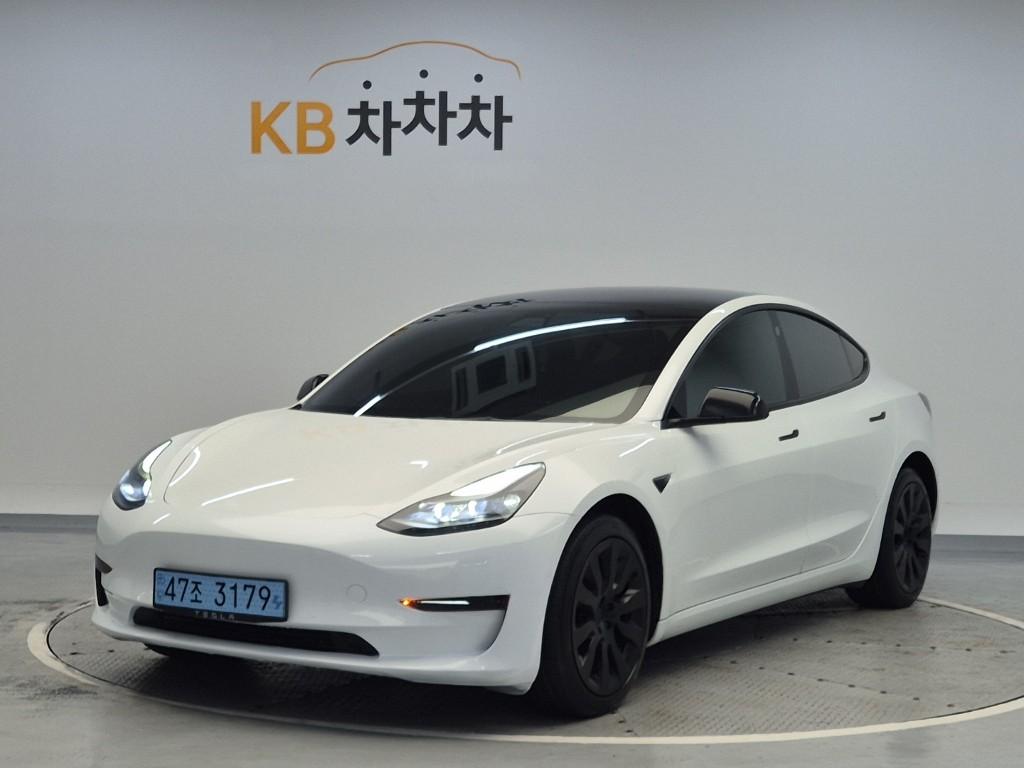 Tesla Model 3 EV AWD