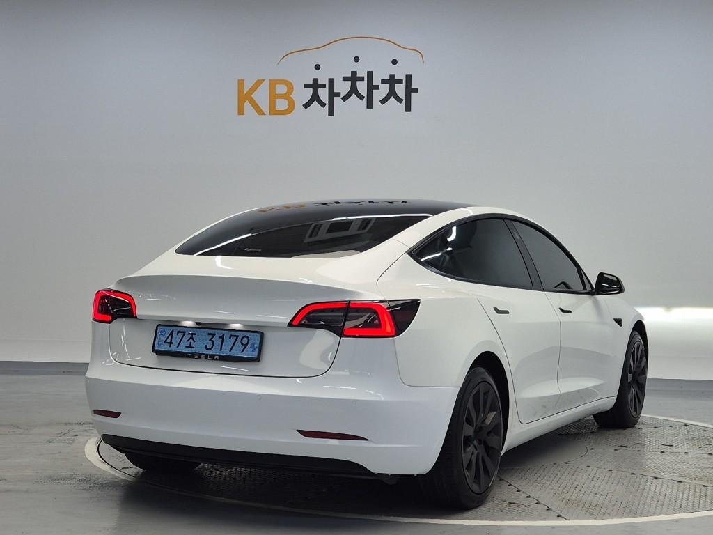 Tesla Model 3 EV AWD
