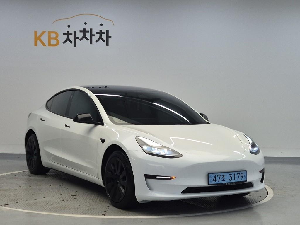 Tesla Model 3 EV AWD