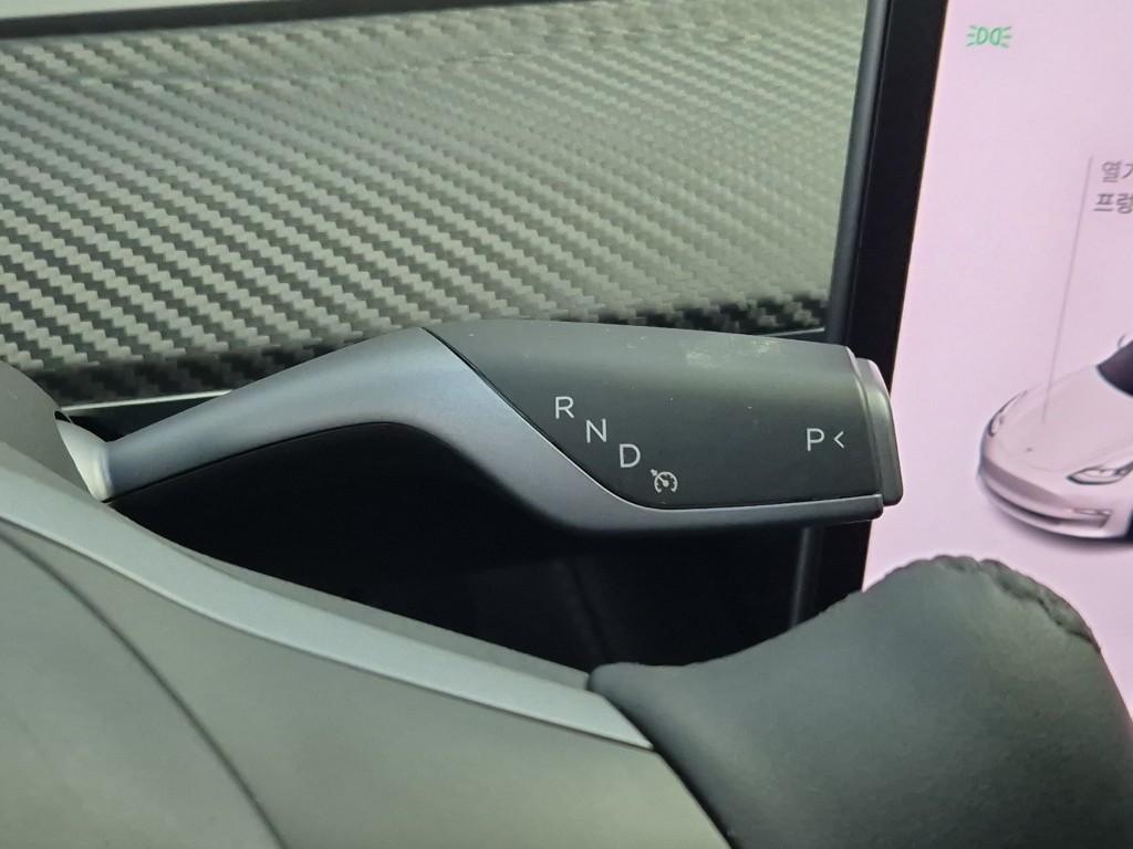 Tesla Model 3 EV AWD