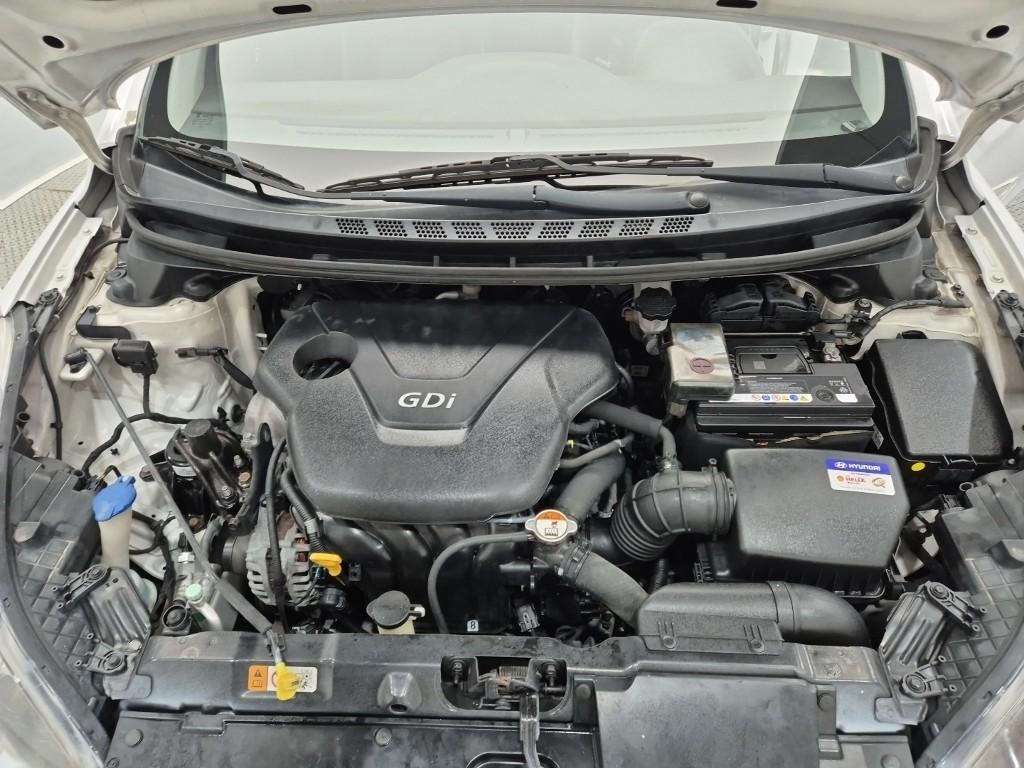 HYUNDAI Avante MD M16 GDi