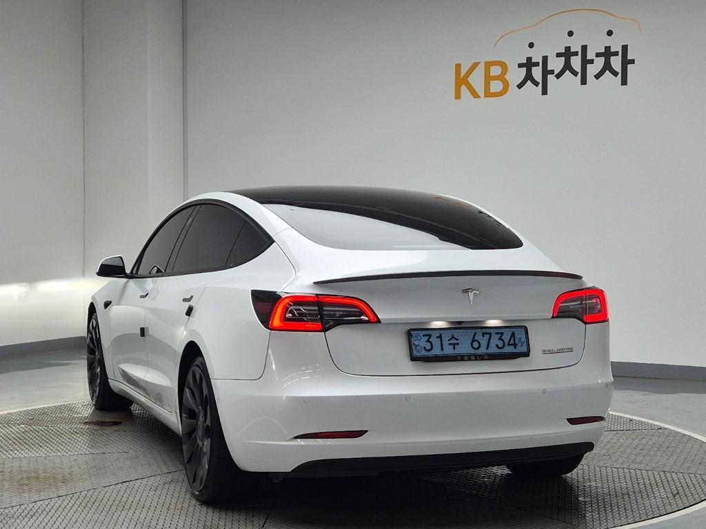 Tesla Model 3 EV AWD