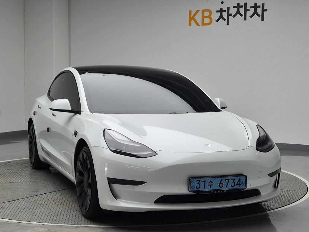 Tesla Model 3 EV AWD