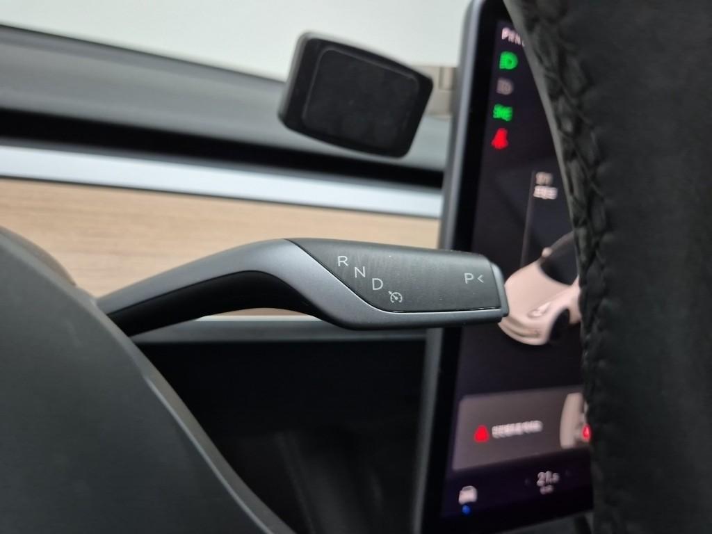 Tesla Model 3 EV AWD