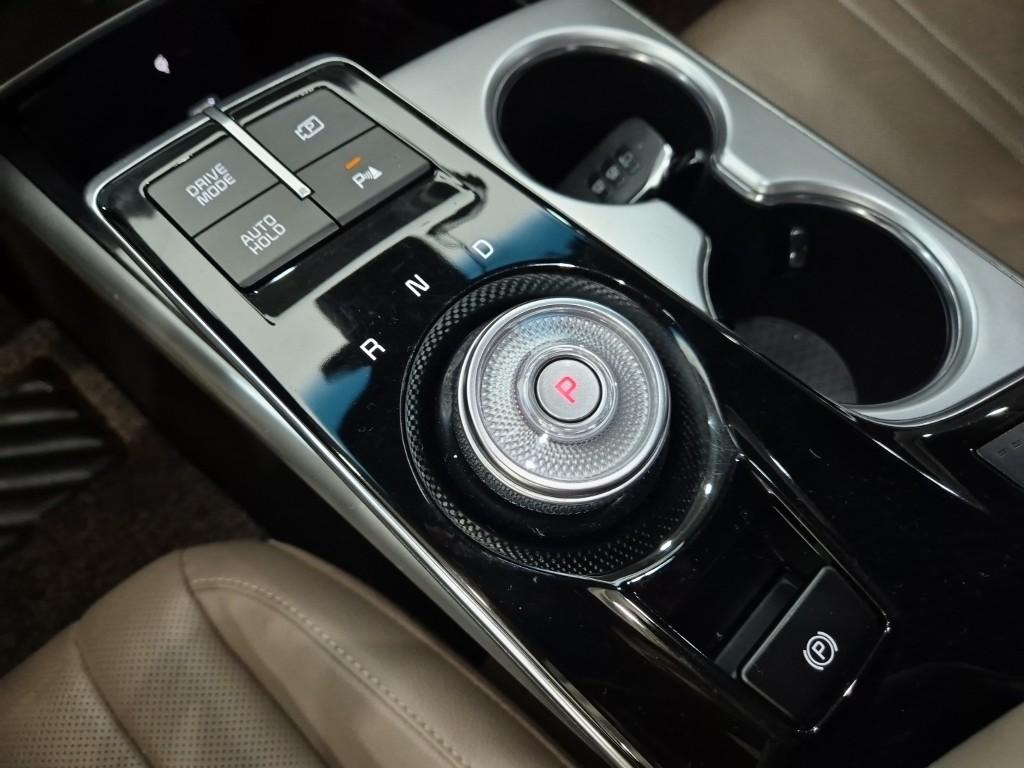 Kia K8 Noblesse 2.5 GDI 9