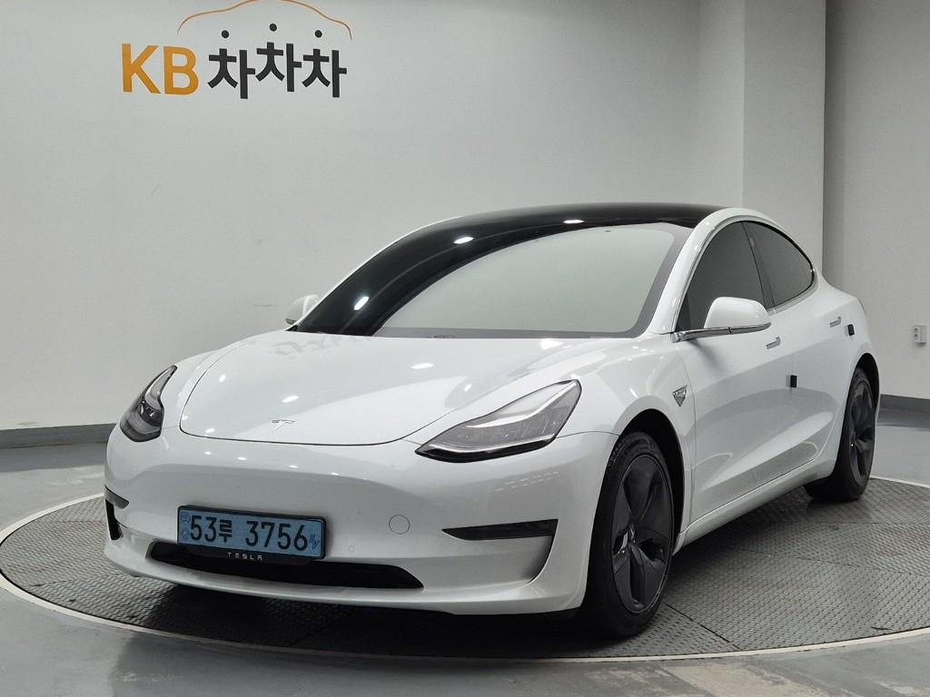 Tesla Model 3 EV AWD