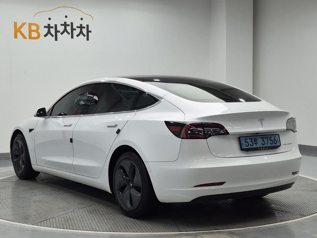 Tesla Model 3 EV AWD
