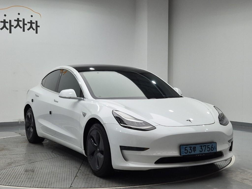 Tesla Model 3 EV AWD