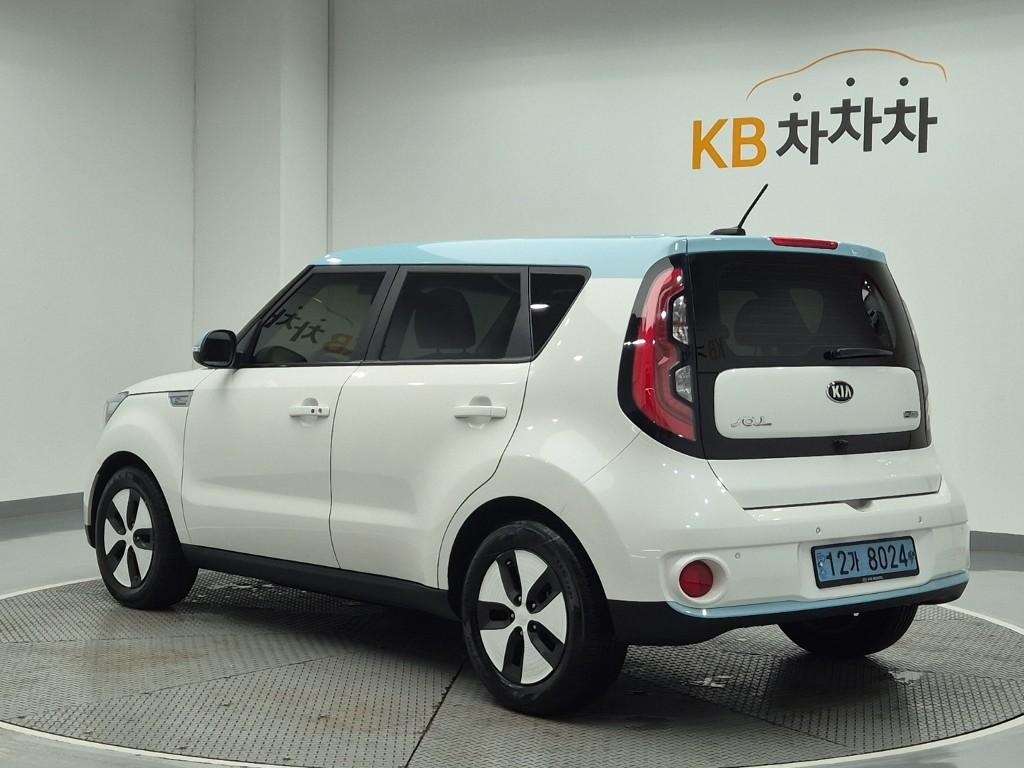 Kia Soul EV 3