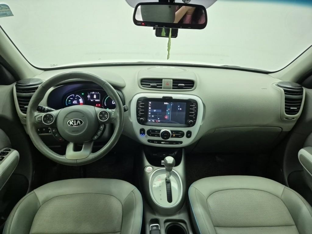 Kia Soul EV 8