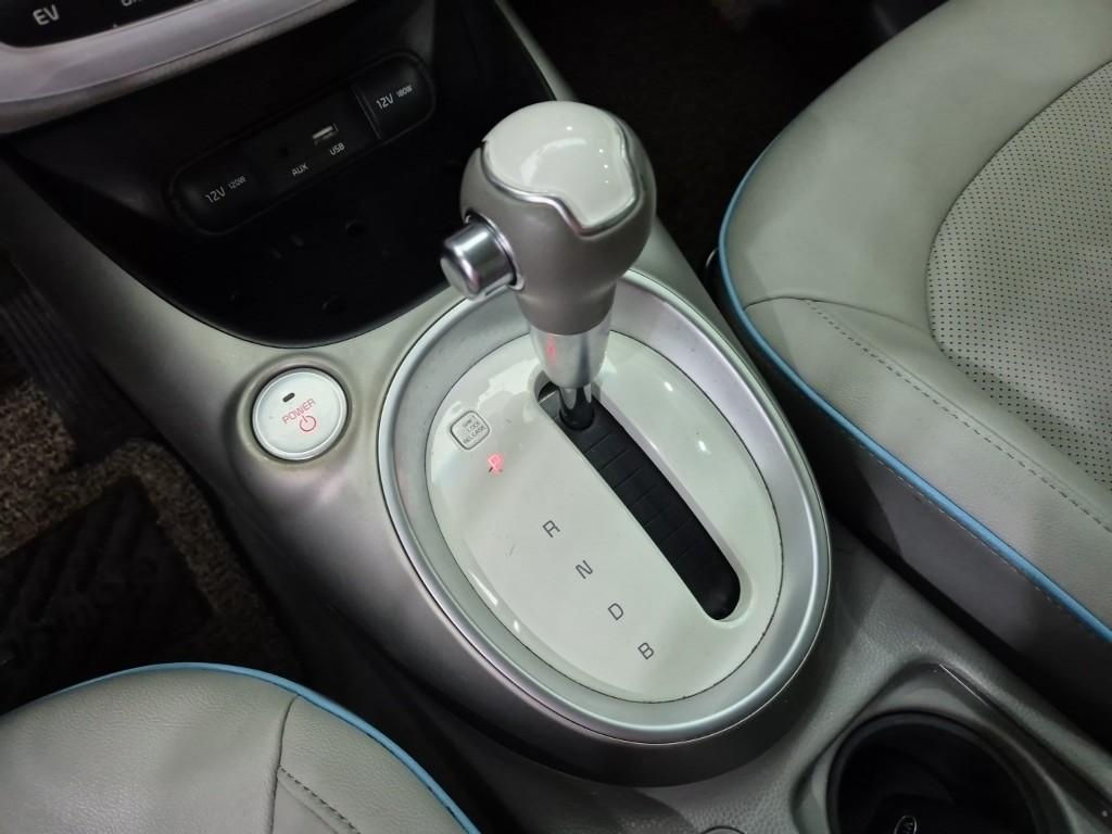 Kia Soul EV 9