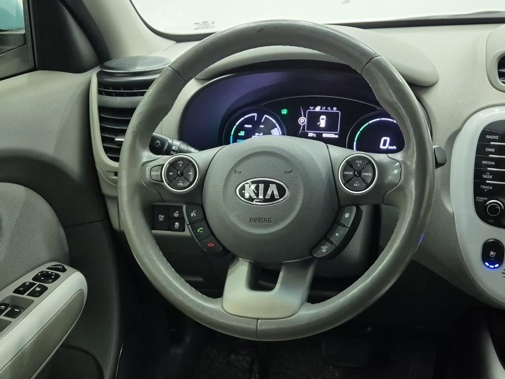 Kia Soul EV 10