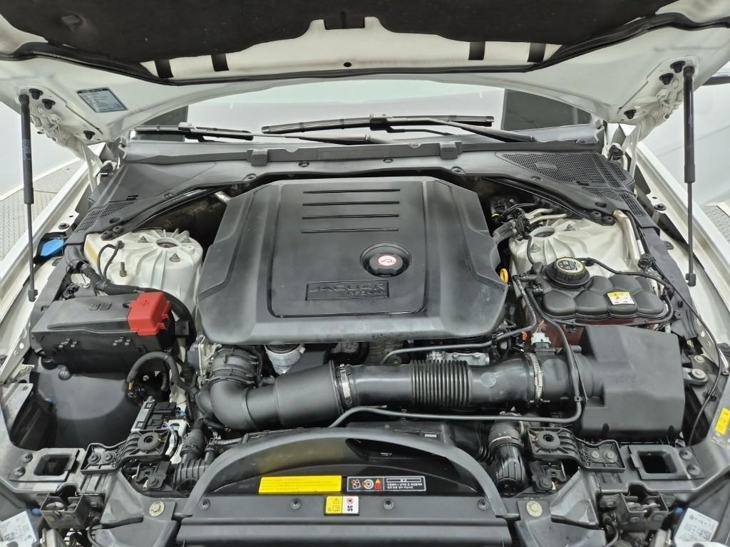 JAGUAR XE 2.0 20d AWD
