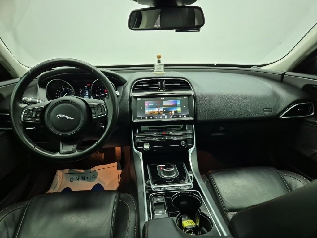 JAGUAR XE 2.0 20d AWD