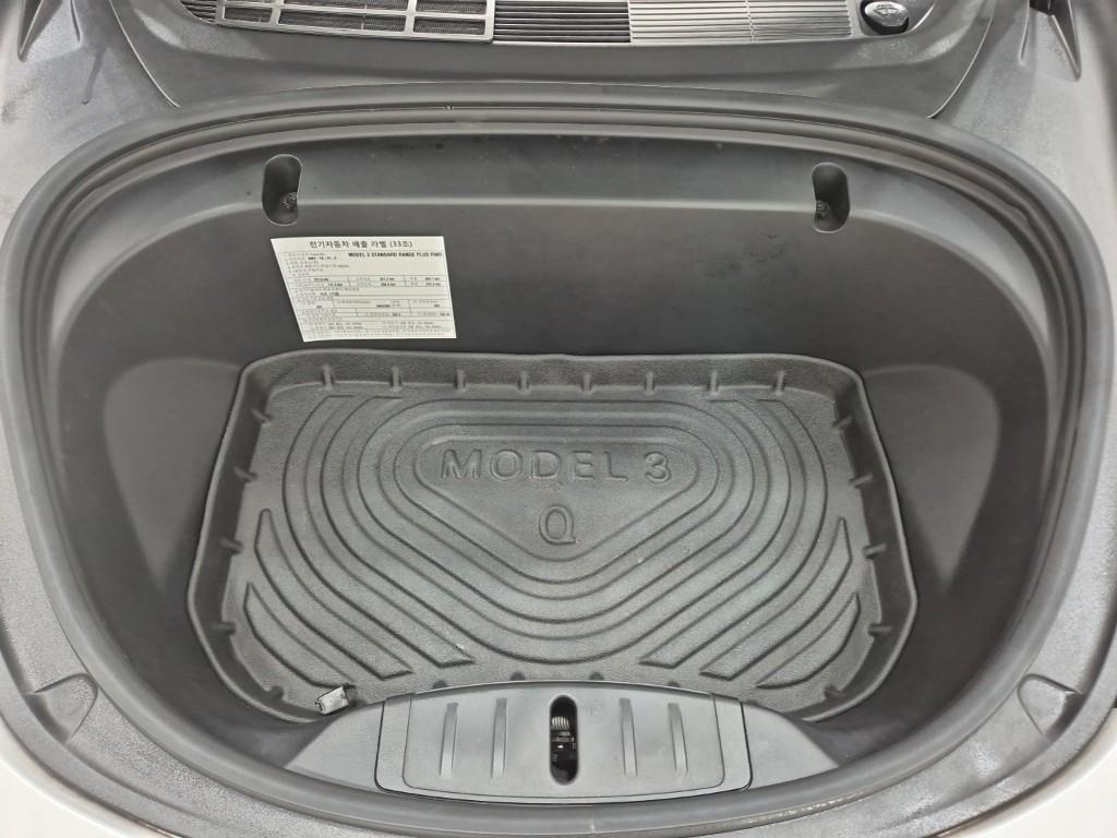 Tesla Model 3 EV RWD